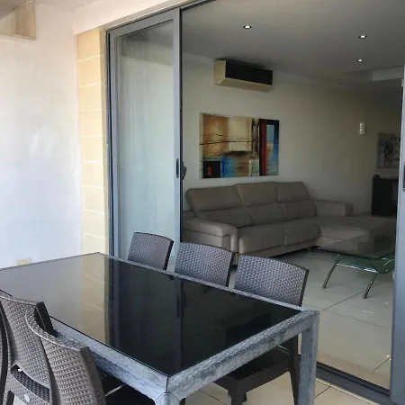 Luxury 400 M2 4 Bedroom With Sea View In דירה *